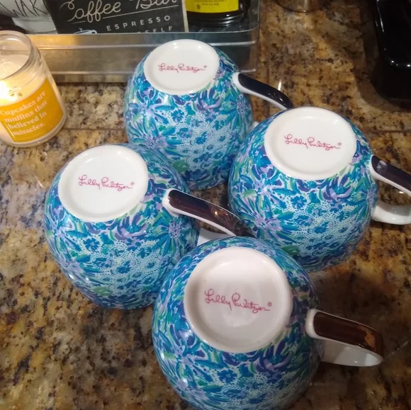 Lilly Pulitzer, big coffee or latte cups, 12 oz, Lion Around - Picture 6 of 7